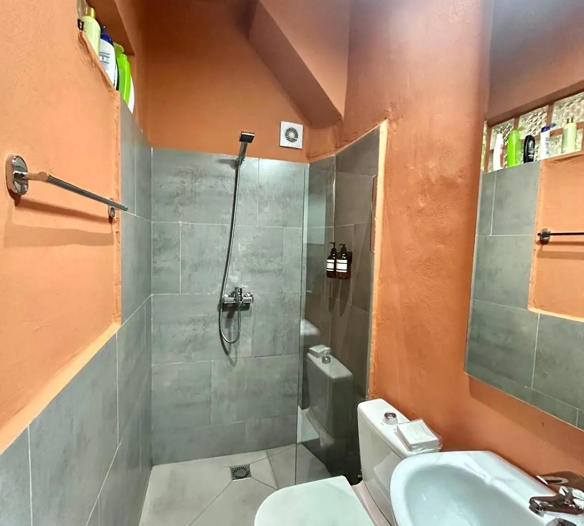 Cozy Studio At Taiwan Citycenter Tirana 0*,